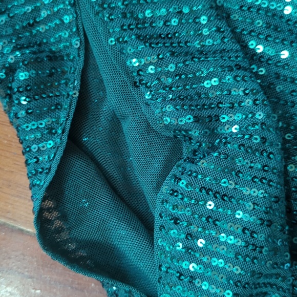 Jasambac Green Sequins Blouse with cold shoulder size XL - Picture 4 of 6